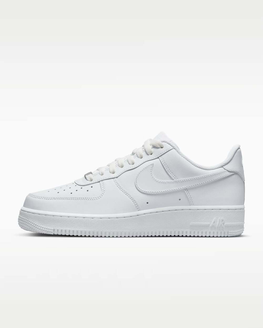 Nike Air Force 1 '07 Triple White Sneakers sz 10.5 men’s 12 women’s NEW